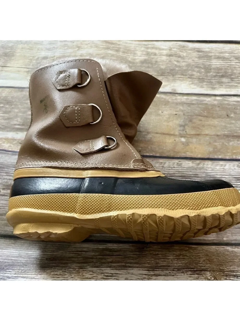 🍋SWEET SWEET VINTAGE SOREL BOOTS